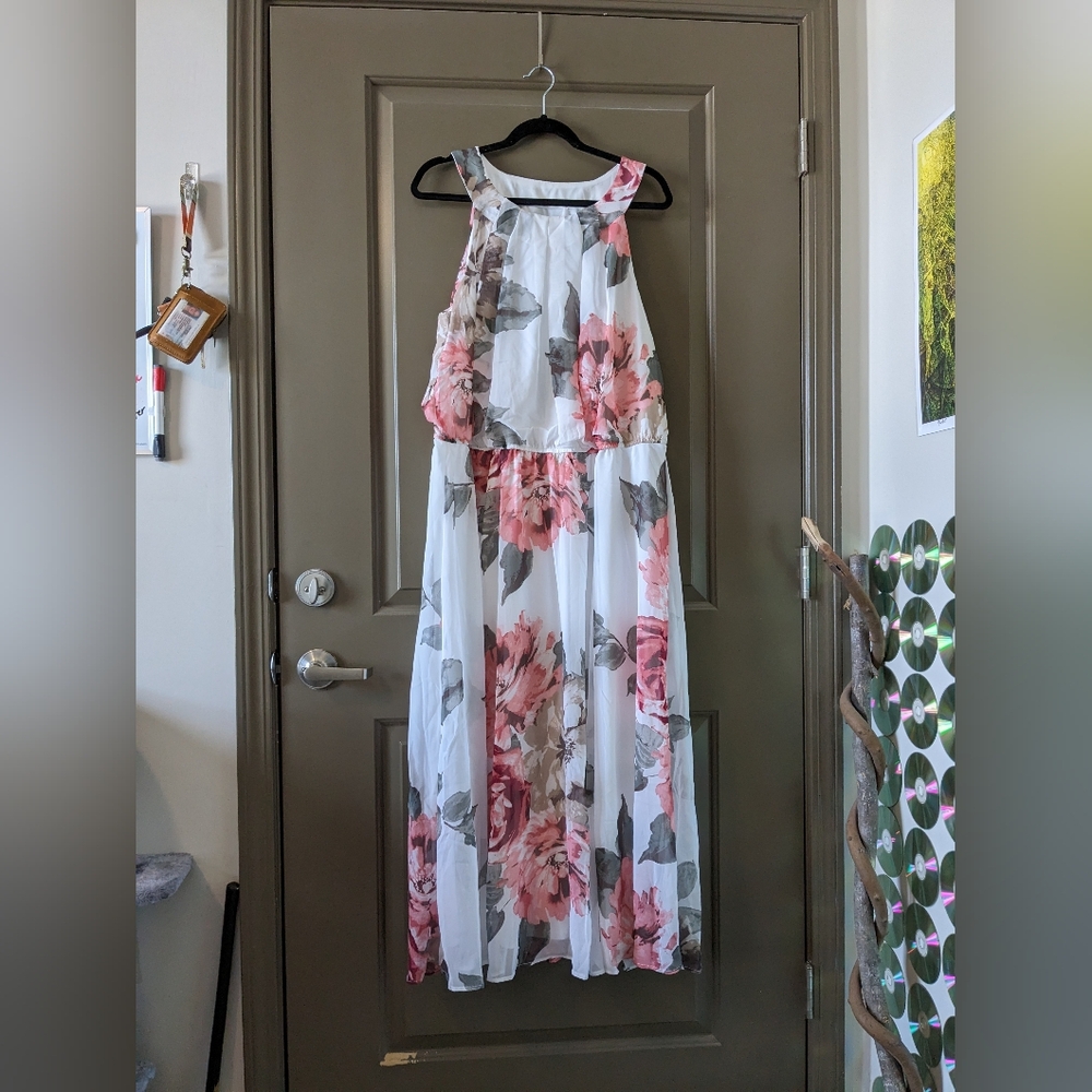 Sleeveless halter floral print maxi dress